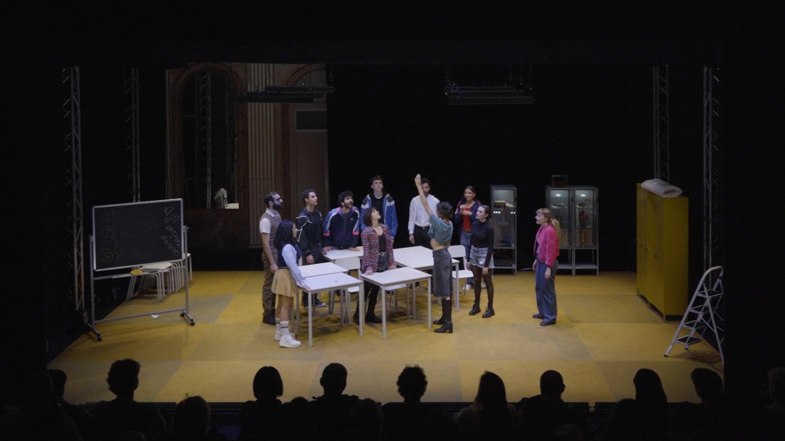 Full Performance.00_28_10_28.Still018
