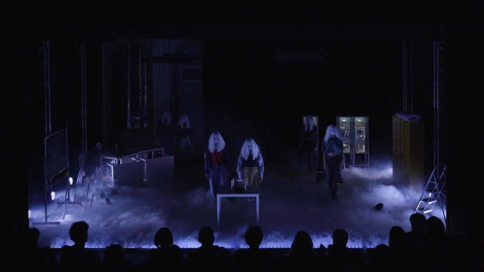 Full Performance.00_58_36_03.Still037