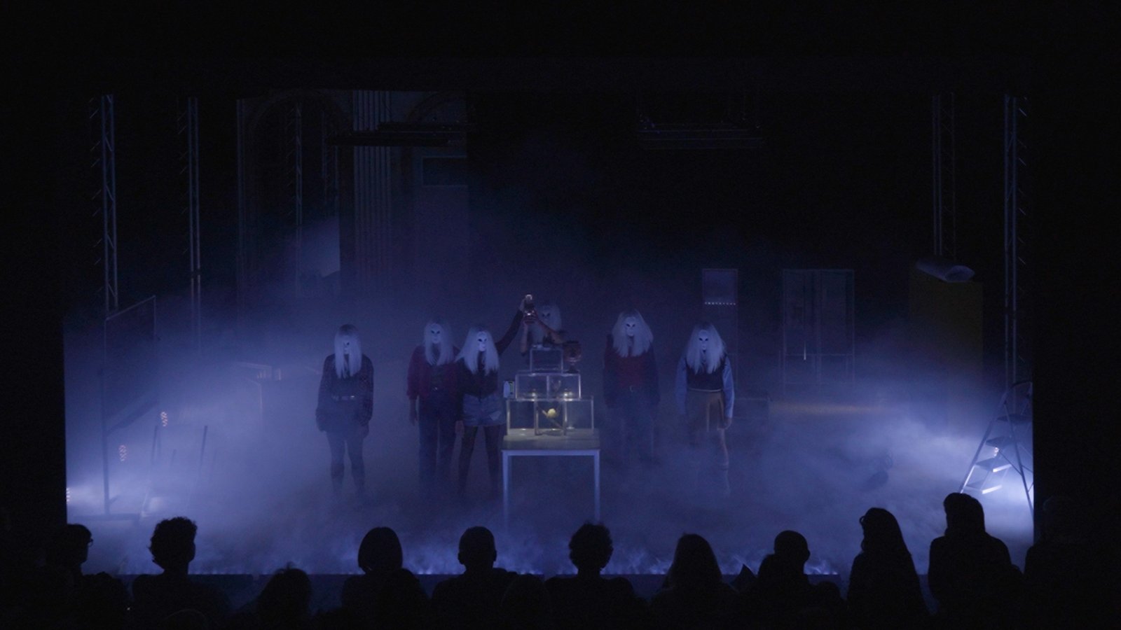 Full Performance.01_01_22_29.Still047